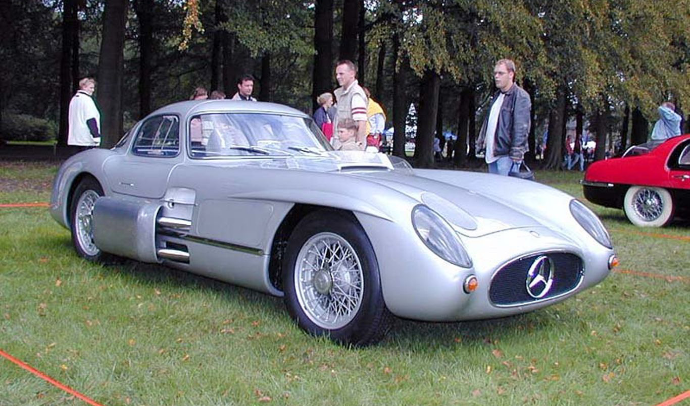 CMC Mercedes-Benz 300SLR Uhlenhaut Coupé | DiecastXchange Forum